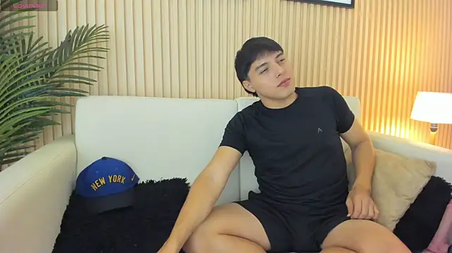 Oustin_kirtn Webbikameraesitys