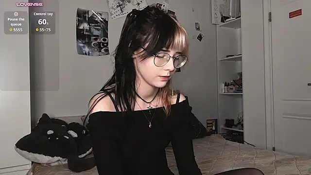 lilisvampiris Chat XXX in diretta