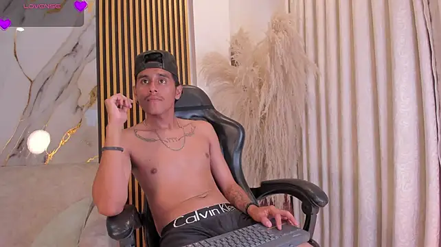Show de webcam de oliverSky_