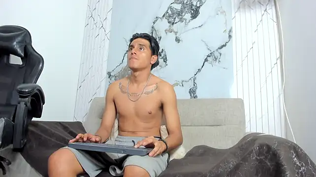 oliverSky_n Webbikameraesitys