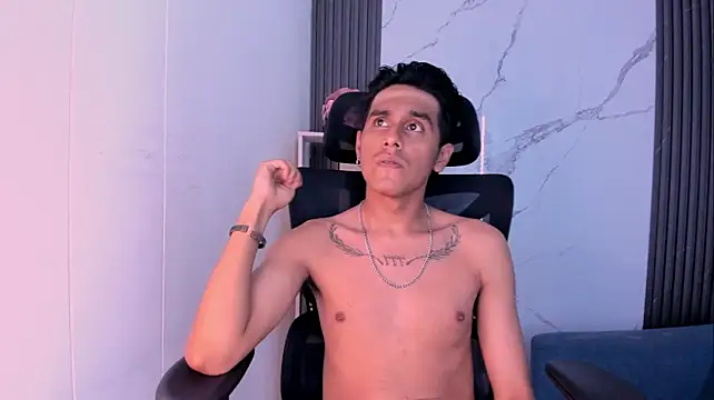 oliverSky_'s Webcam Show