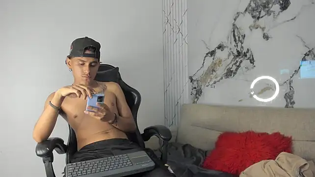 oliverSky_ Webcam show