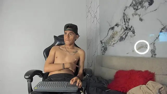 Show de webcam de oliverSky_