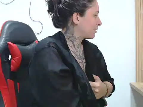 Вебкам- шоу kinkyvalentina