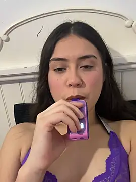 CamilleBelle's Webcam Show