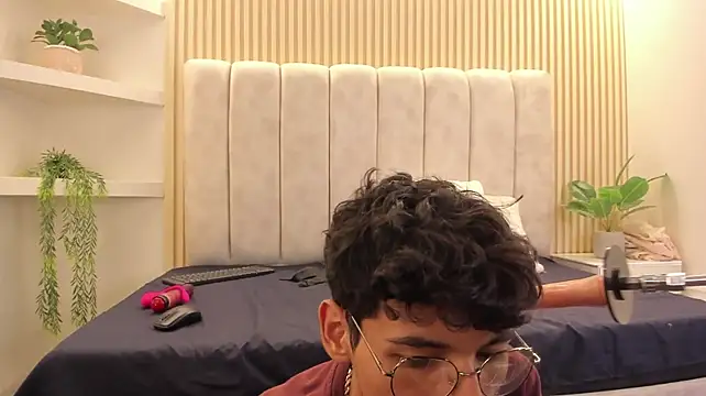 הופעת וובקאם של Ethan_Kay