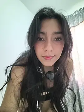 kiara_bloom8's Live XXX Chat