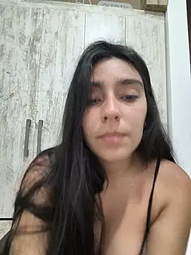 kiara_bloom8's Live XXX Chat