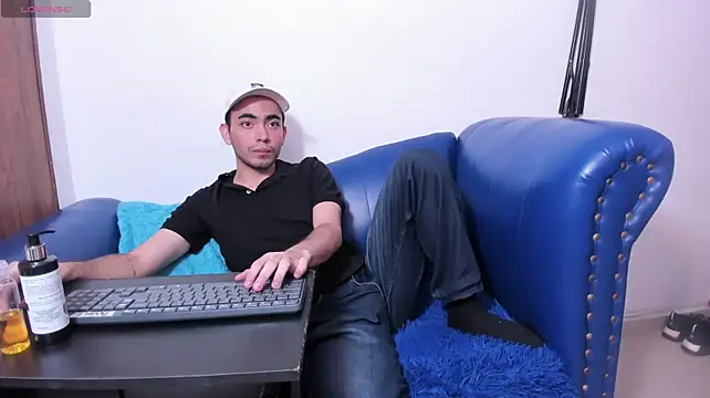 StrongGaze Шоу с уебкамера