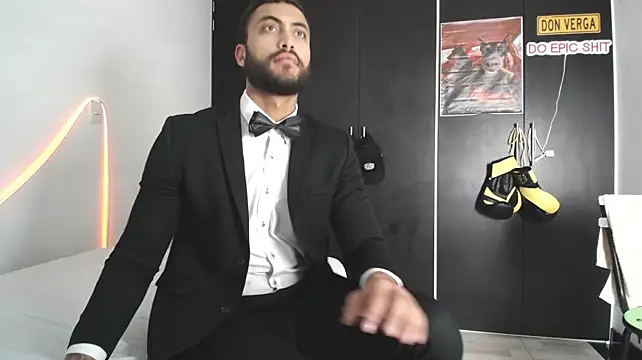 عرض كام ClayBrown