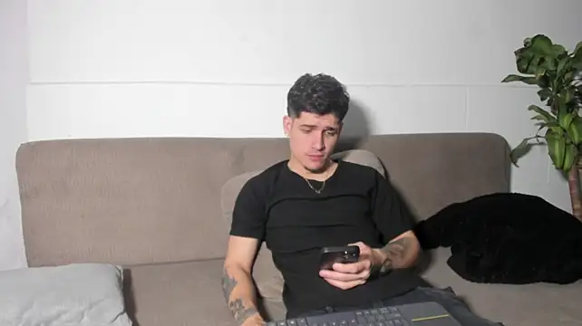 leandrocoper webcam show