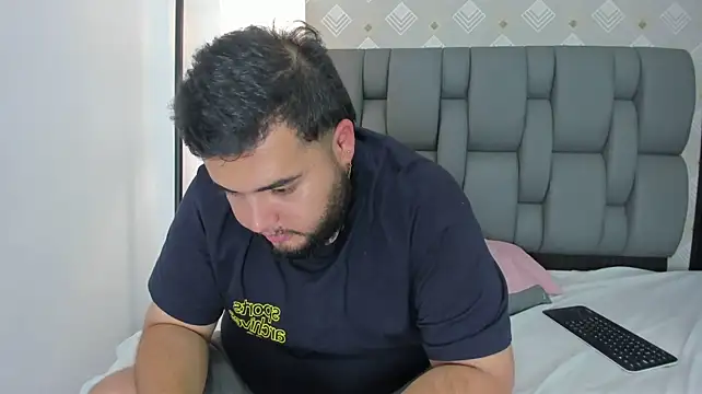 DamianVegaaa's Webcam Show