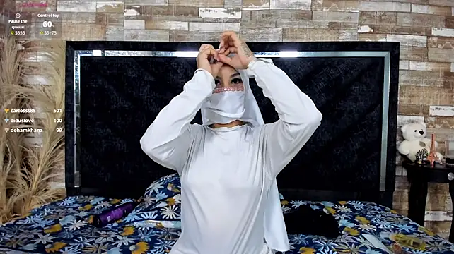 Jannah_Salehn Webbikameraesitys