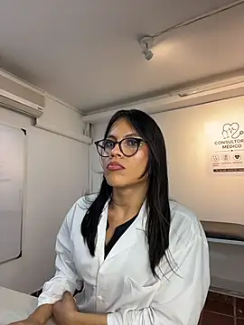Show modela Venus_Spicy na web-kameri
