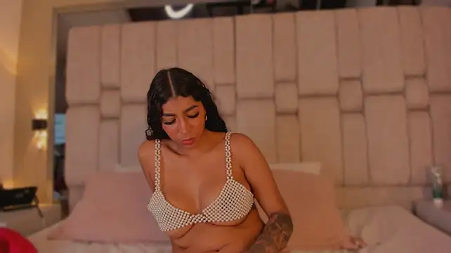 EmilyRouze – Live XXX-chat