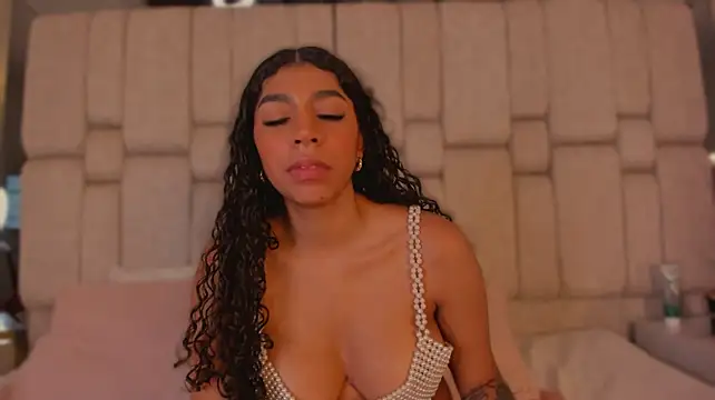 EmilyRouze Live XXX-chat