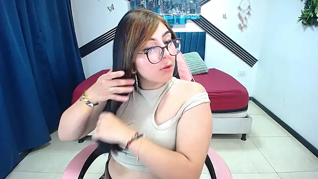 Dennis_saenz's Webcam Show