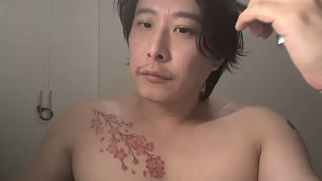 straightsakura Webcam Show