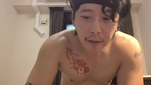 straightsakura Webcamshow