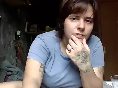 Show de khallyhot na webcam