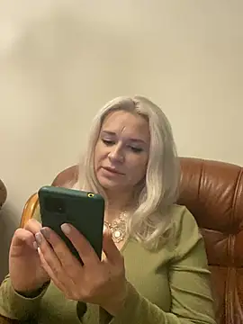 Moonflower_lily Webcam-Show