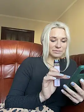 Moonflower_lily Chat XXX live