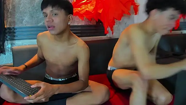 Nccouple_bless' Webcam Show