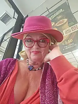 Hot-Muci – webcam-show