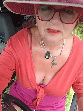 Hot-Mucin Live XXX chat