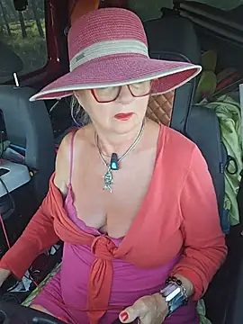 Hot-Muci Webcam Show