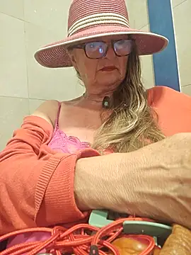 Pokazy przed kamerką – Hot-Muci