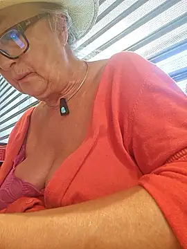 Hot-Muci's Webcam Show