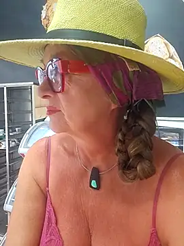 Hot-Muci's Webcam Show