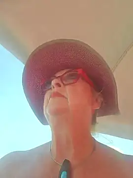 חדר צ'אט בשידור חי של Hot-Muci