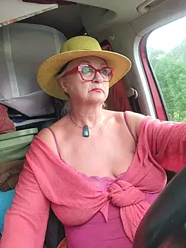 Pokazy przed kamerką – Hot-Muci