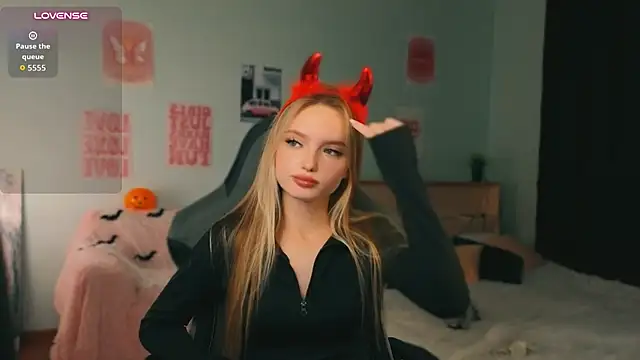 evamoonis Adlı Modelin Canlı XXX Sohbeti