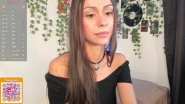 عرض كام tinnymolly