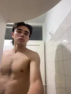 AlessioFox 在線直播表演