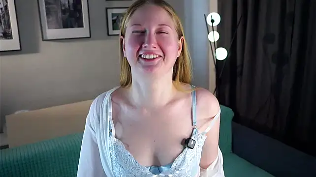 LashondaBloemer1 Adlı Modelin Canlı XXX Sohbeti