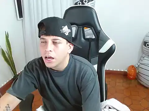 420Liamn Webbikameraesitys