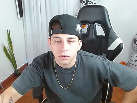 420Liam Show in webcam