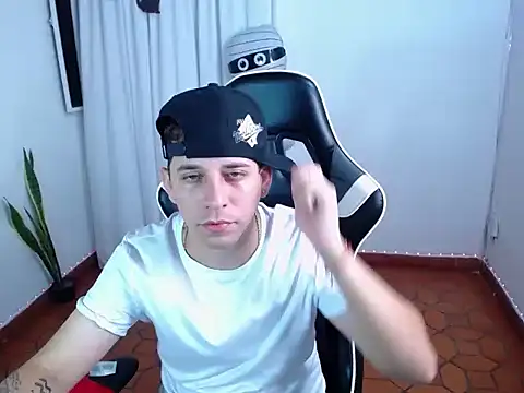 420Liam Show in webcam