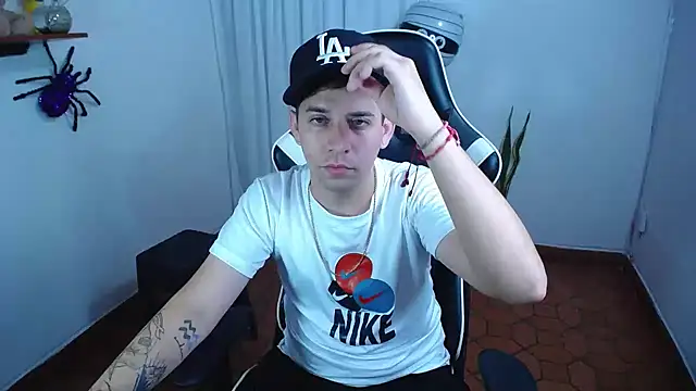 420Liam Show in webcam