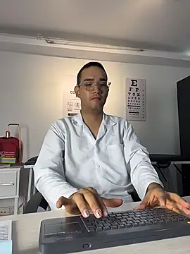 Show modela Maxximo_Stone na web-kameri