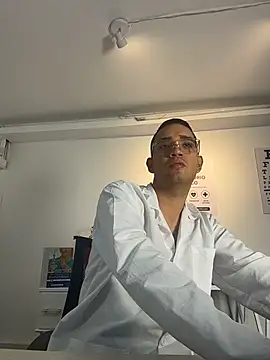הופעת וובקאם של Maxximo_Stone