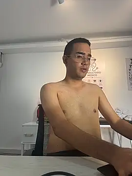 Maxximo_Stone's Webcam Show