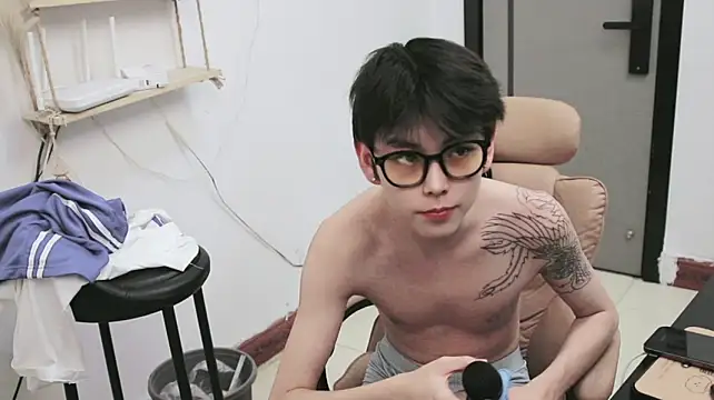 DDD_17 Pertunjukan Webcam