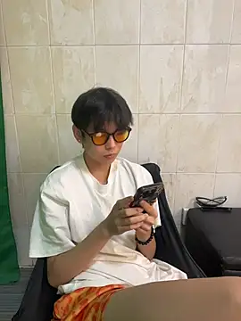 DDD_17 Pertunjukan Webcam