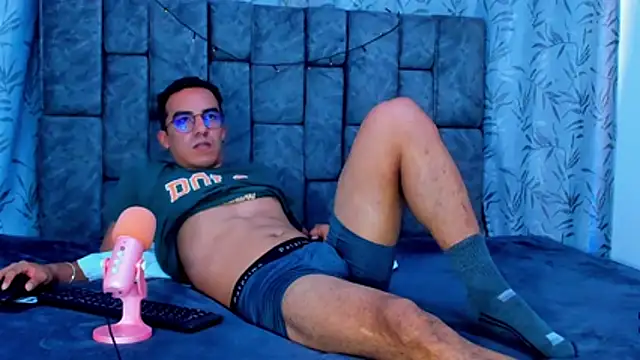 عرض كام Dylan_Knox