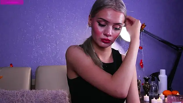 OnlyMolly Adlı Modelin Canlı XXX Sohbeti